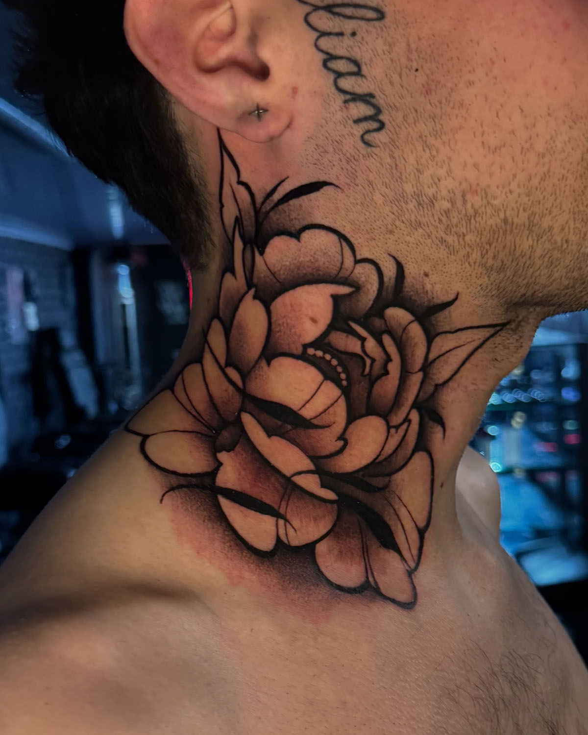 Tatuaje blackwork por Cintia Tattoo