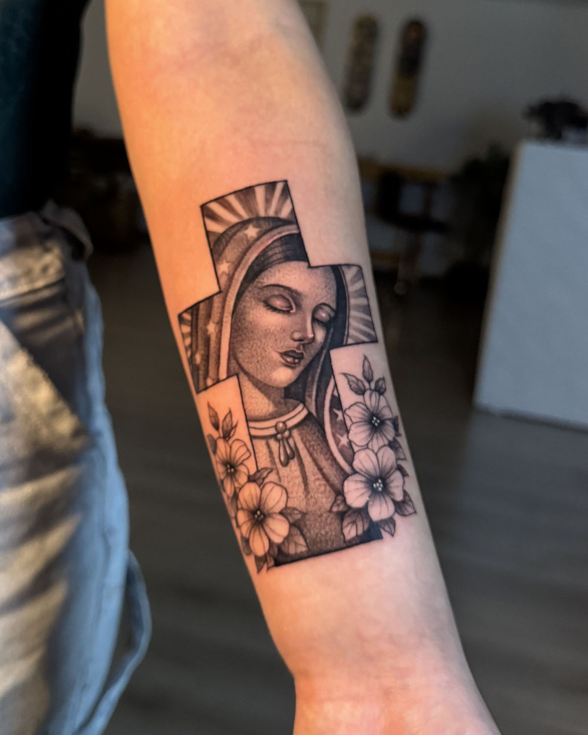 Tatuaje minimalista / micro-tatuaje por Cintia Tattoo