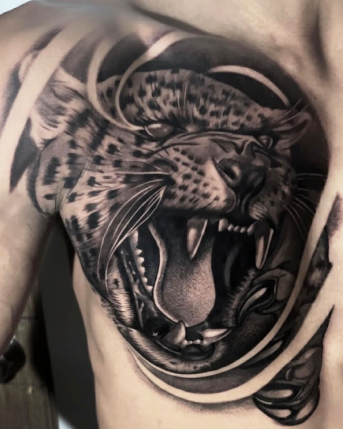 Tatuaje sombras / black & grey por Cintia Tattoo